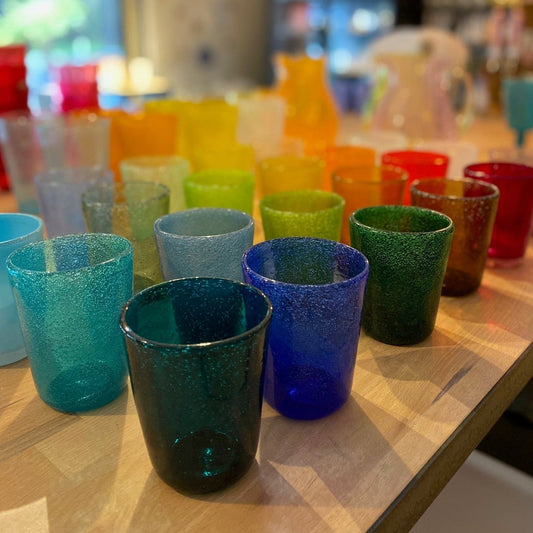 Des verres qui font pétiller la table (même en plein hiver)