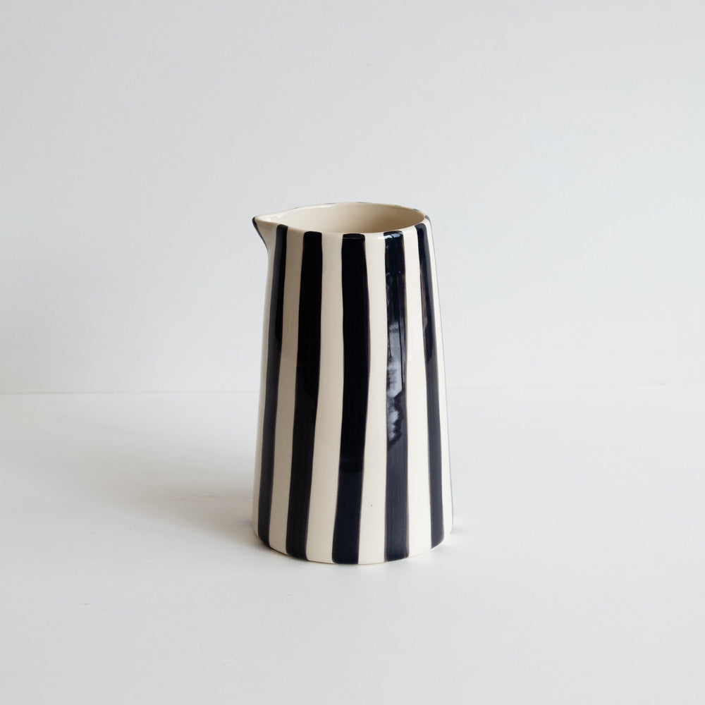 Grand pichet rayé Candy Stripe - L'essentiel