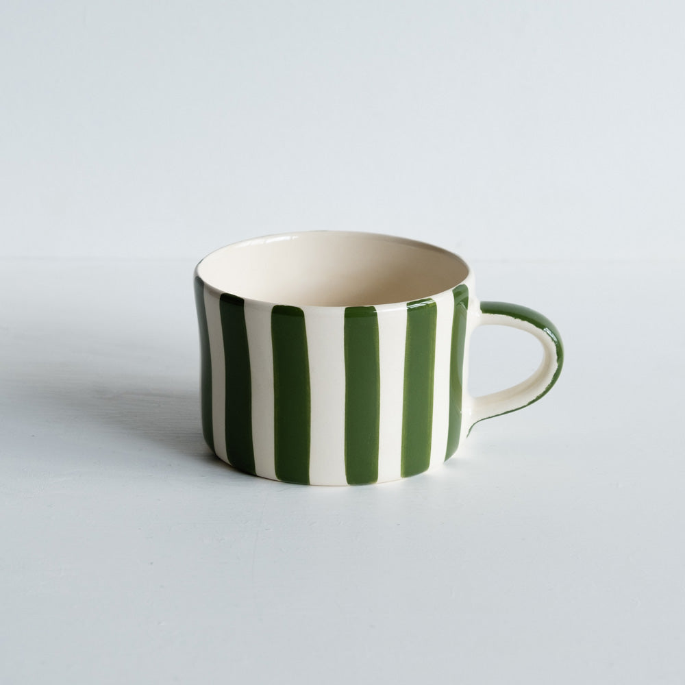 Tasses à déjeuner rayées (différents coloris) - L'essentiel